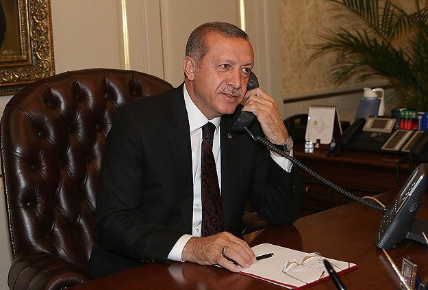 Μήνυμα με ευχές του Ερντογάν άκουγε όποιος τηλεφωνούσε από το κινητό του το βράδυ της επετείου του πραξικοπήματος